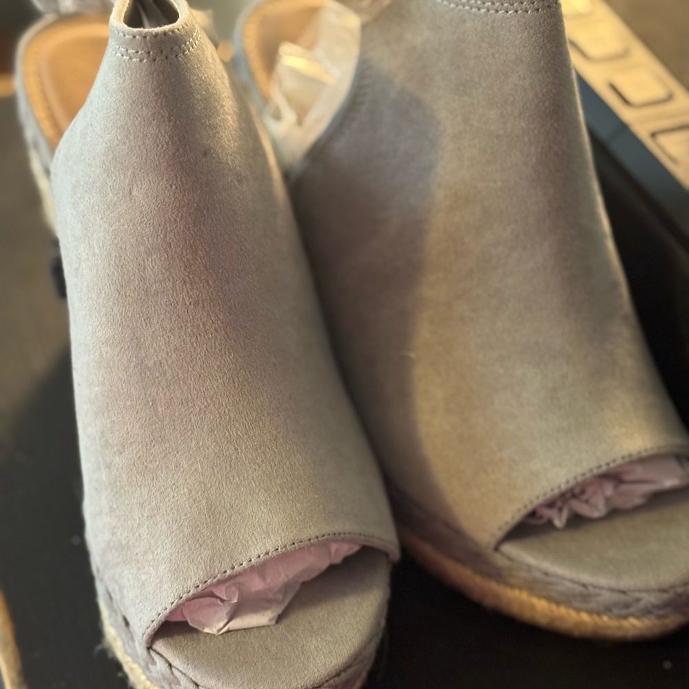 JustFab Gray Wedge Sandals